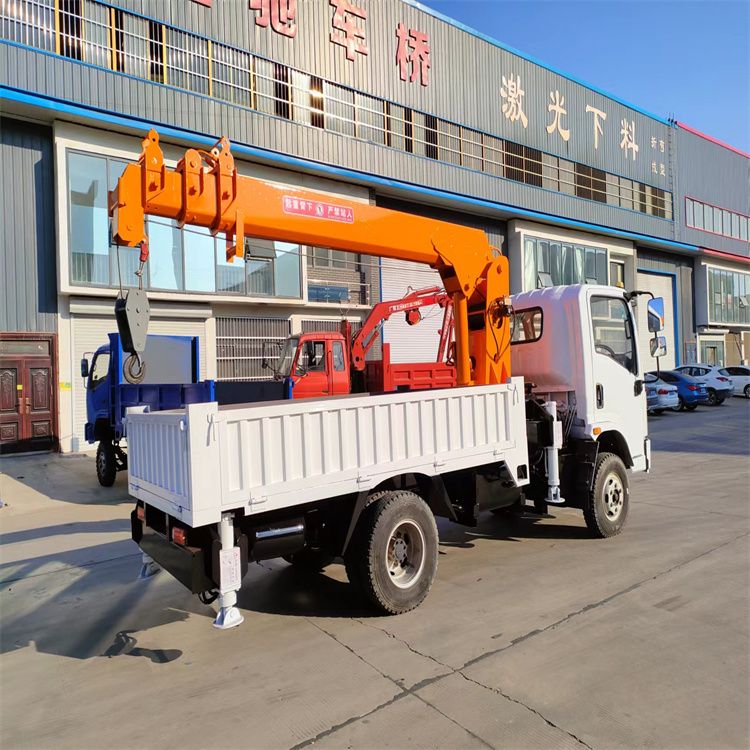 玉里镇三轮随车吊定制 农用改装机自备吊中瑞长期出售